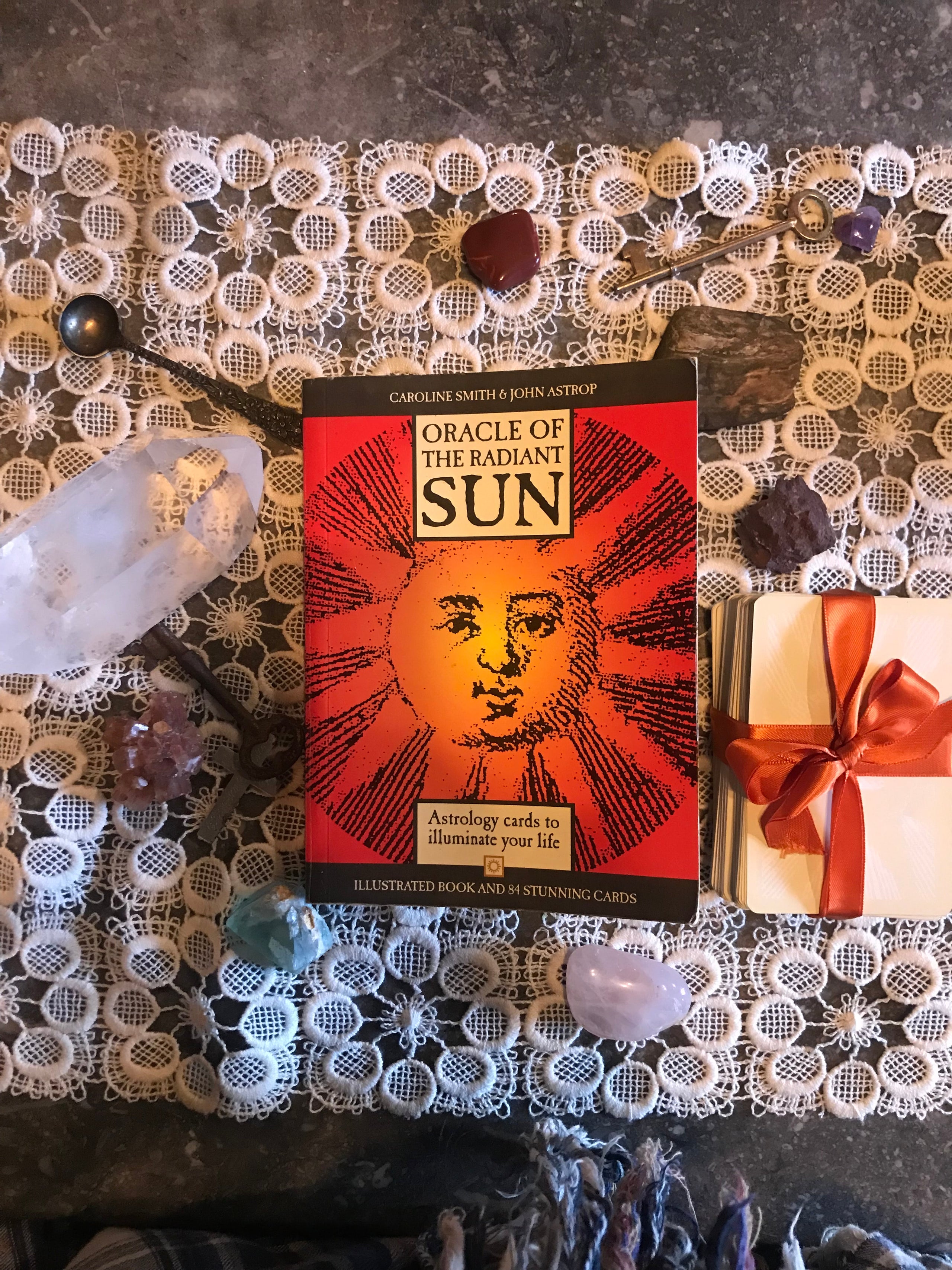 Amazon.co.jp: Doreen VirtueDivine Magic: The Seven Sacred